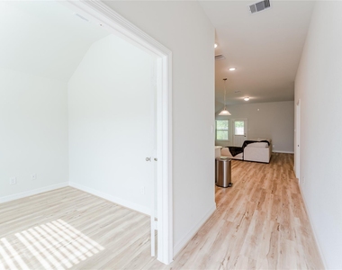 8439 Red Shiner Way - Photo Thumbnail 5