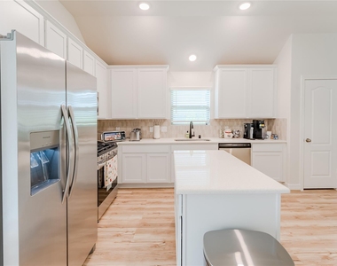 8439 Red Shiner Way - Photo Thumbnail 9