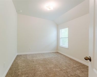 8439 Red Shiner Way - Photo Thumbnail 17