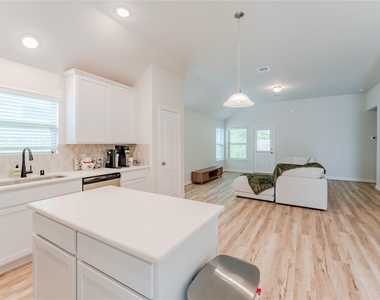 8439 Red Shiner Way - Photo Thumbnail 11
