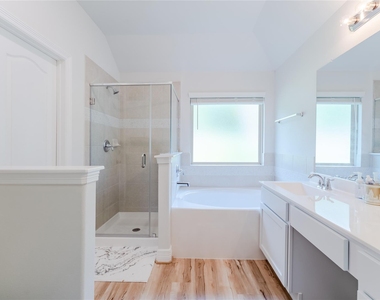 8439 Red Shiner Way - Photo Thumbnail 13