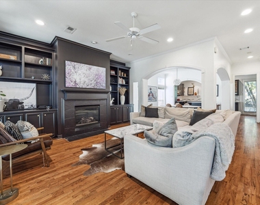 4013 Blossom Street - Photo Thumbnail 8