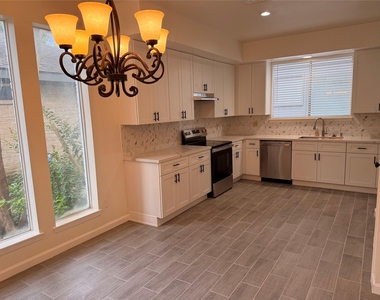 1114 Stoney Hill Drive - Photo Thumbnail 34