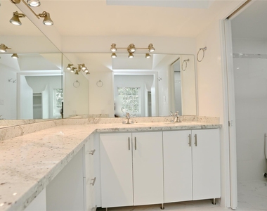 2824 Briarhurst Drive - Photo Thumbnail 10