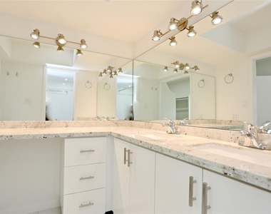 2824 Briarhurst Drive - Photo Thumbnail 11