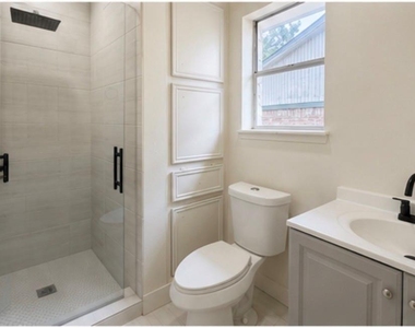 229 Oxford Drive - Photo Thumbnail 4