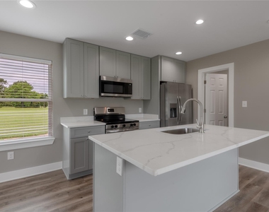 250 N Shady Oaks Drive - Photo Thumbnail 6