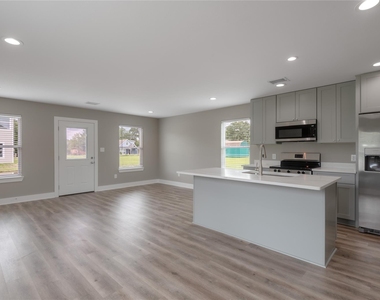 250 N Shady Oaks Drive - Photo Thumbnail 4