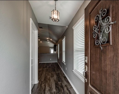 8314 Broadleaf Avenue - Photo Thumbnail 3