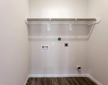 65 Road 5243 - Photo Thumbnail 6