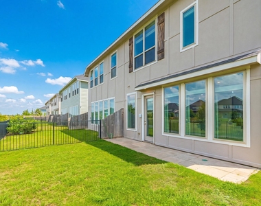 5634 Amber Brook Lane - Photo Thumbnail 44