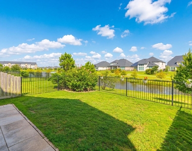 5634 Amber Brook Lane - Photo Thumbnail 46