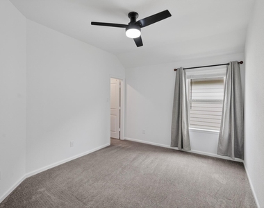 5634 Amber Brook Lane - Photo Thumbnail 30