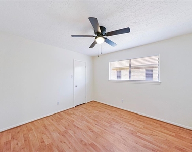 14006 Briarworth Drive - Photo Thumbnail 21