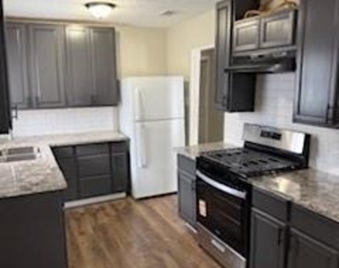 1417 Bland Street - Photo Thumbnail 7