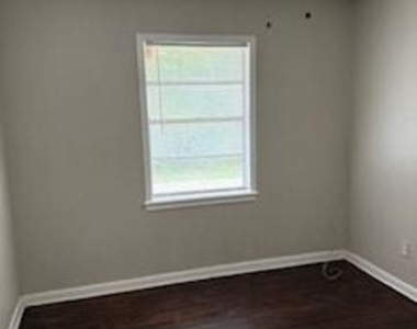1417 Bland Street - Photo Thumbnail 18