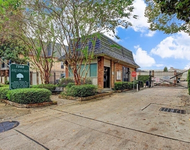 2400 N Braeswood Boulevard - Photo Thumbnail 14