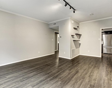 2400 N Braeswood Boulevard - Photo Thumbnail 5