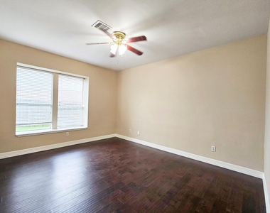 20810 Balmoral Glen Lane - Photo Thumbnail 14