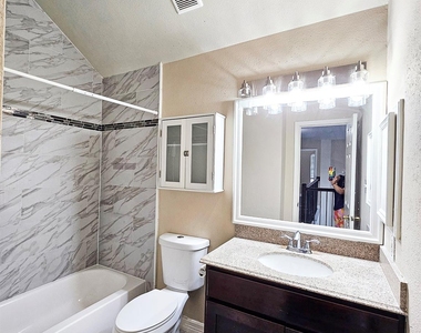20810 Balmoral Glen Lane - Photo Thumbnail 28