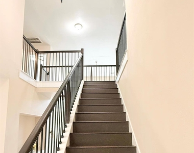 20810 Balmoral Glen Lane - Photo Thumbnail 20