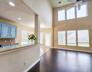 20810 Balmoral Glen Lane - Photo Thumbnail 13
