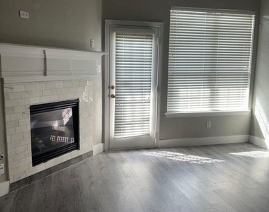 8530 Sunset Loch Drive - Photo Thumbnail 6
