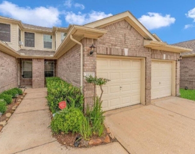 8530 Sunset Loch Drive - Photo Thumbnail 4