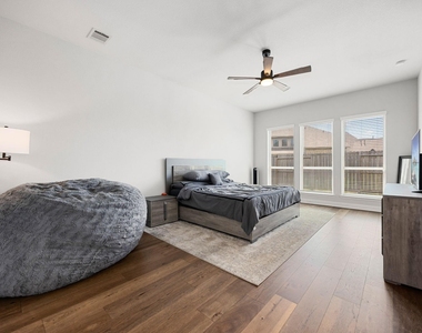 2122 Germander Lane - Photo Thumbnail 14