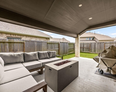 2122 Germander Lane - Photo Thumbnail 23