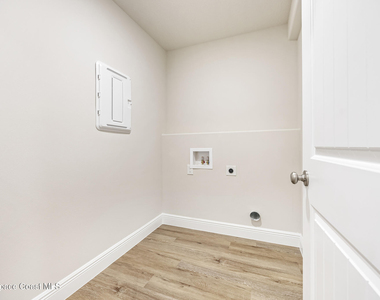 168 Hidden Woods Place - Photo Thumbnail 25