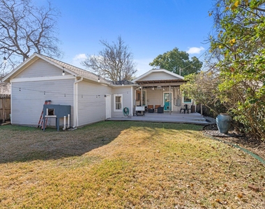 943 Pecore Street - Photo Thumbnail 6