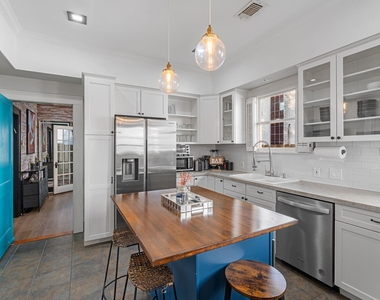 943 Pecore Street - Photo Thumbnail 1