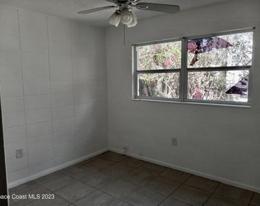 354 Hibiscus Avenue - Photo Thumbnail 6