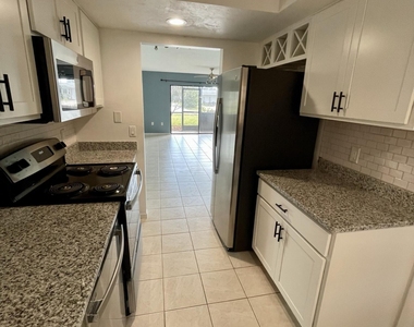 113 Kristi Drive - Photo Thumbnail 10