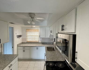 113 Kristi Drive - Photo Thumbnail 12