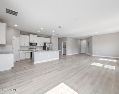 495 Harrison Street Sw - Photo Thumbnail 2