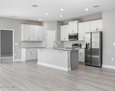495 Harrison Street Sw - Photo Thumbnail 1