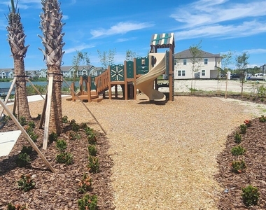 1379 Bluewater Lane - Photo Thumbnail 4