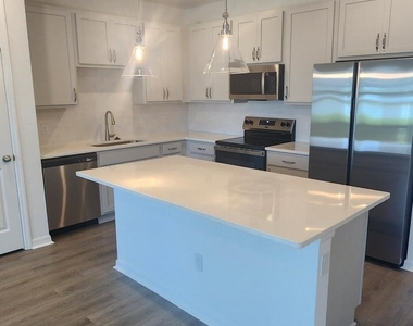 1379 Bluewater Lane - Photo Thumbnail 9