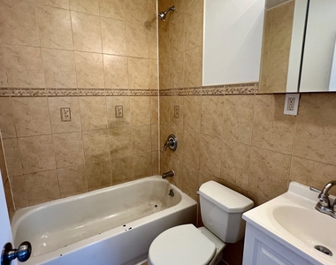 536 Ralph Avenue - Photo Thumbnail 7