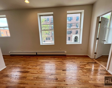 536 Ralph Avenue - Photo Thumbnail 1