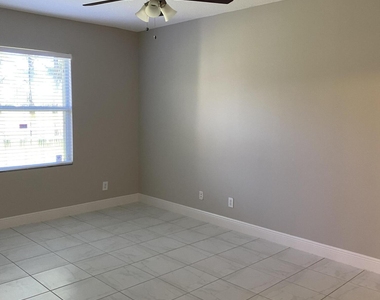 5144 Ivory Way - Photo Thumbnail 4