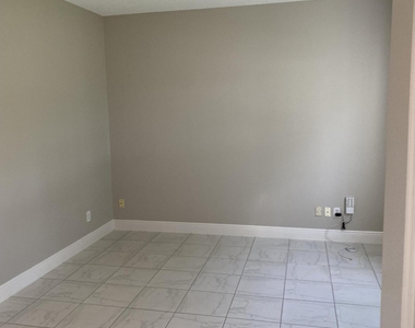 5144 Ivory Way - Photo Thumbnail 9