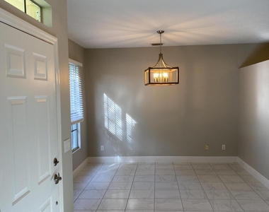 5144 Ivory Way - Photo Thumbnail 3