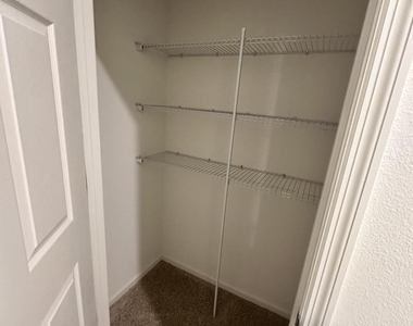 620 Remington Green Drive Se - Photo Thumbnail 13