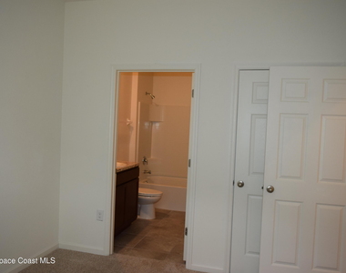 620 Remington Green Drive Se - Photo Thumbnail 12
