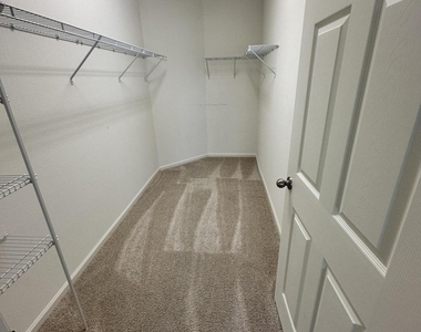 620 Remington Green Drive Se - Photo Thumbnail 22