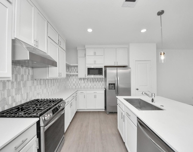 29515 Pondview Drive - Photo Thumbnail 20