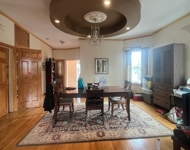 619 East 7 Street - Photo Thumbnail 2